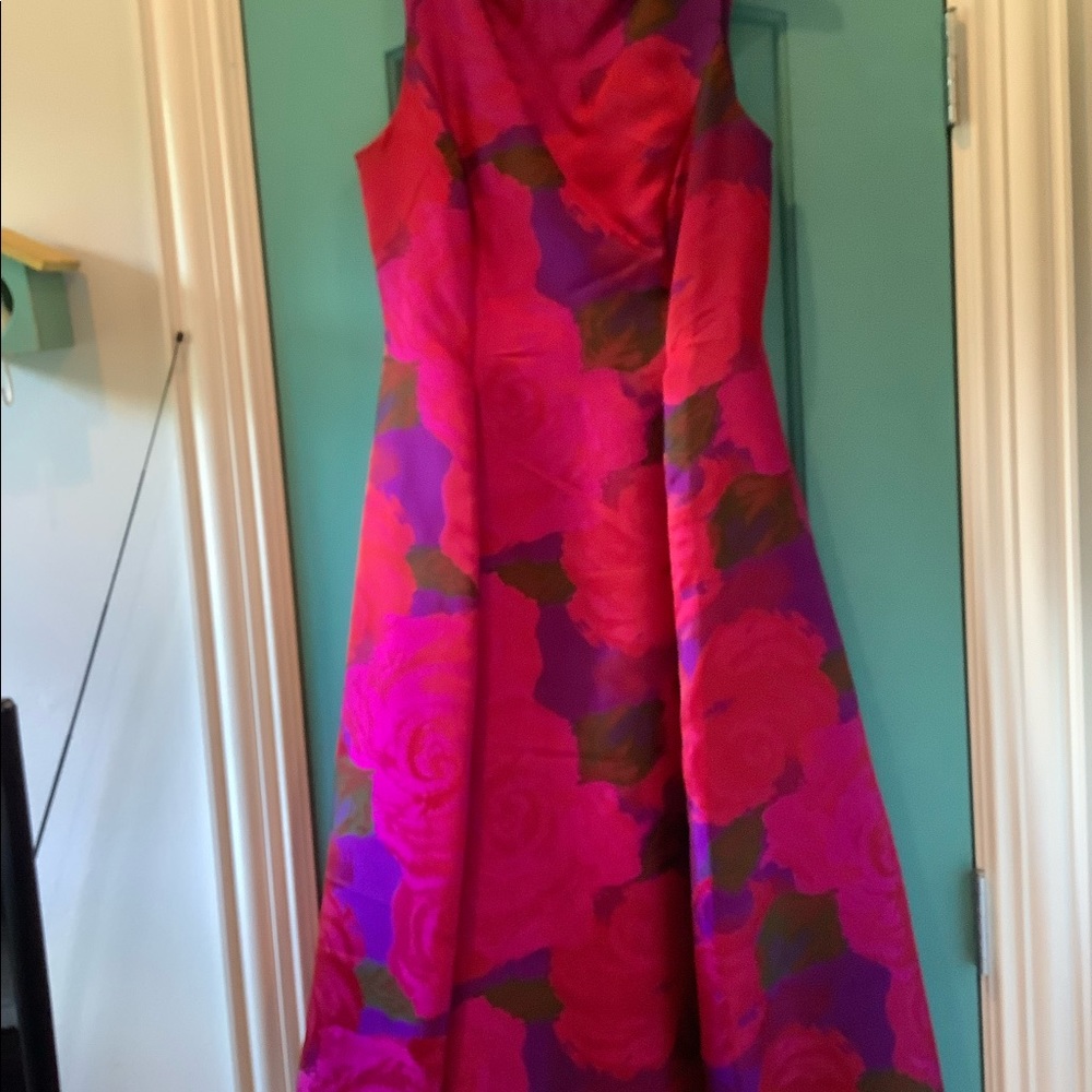Adrianna Papell Tea Length Dress Size 8.  Worn once